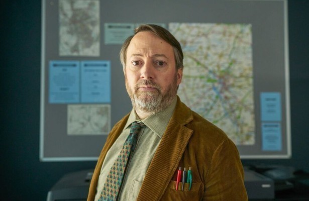 David Mitchell als John Taylor in Ludwig