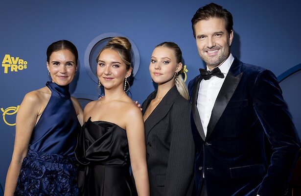 Marly van der Velden, Noa Zwan, Noa Jacobus en Bas Muijs