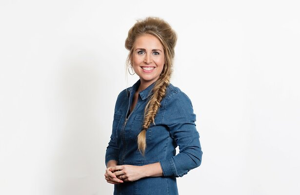 Mascha de Rooij voor Bloemencorso Bollenstreek