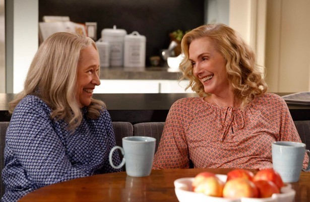 Kathy Bates en Julie Hagerty in Matlock