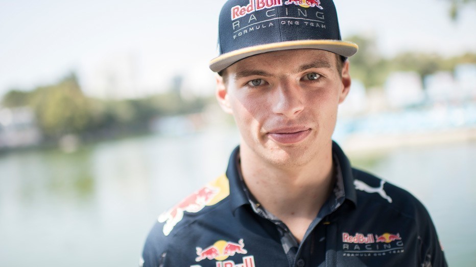 Verstappen racet voor oranje tribunes in Grand Prix van Oostenrijk