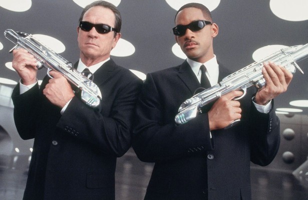 Will Smith en Tommy Lee Jones in Men in Black II