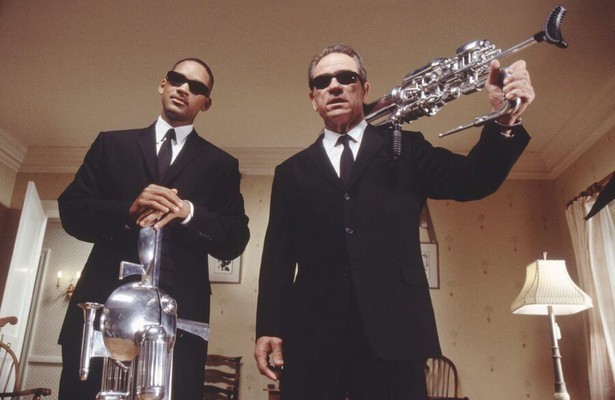 Will Smith en Tommy Lee Jones in Men in Black II