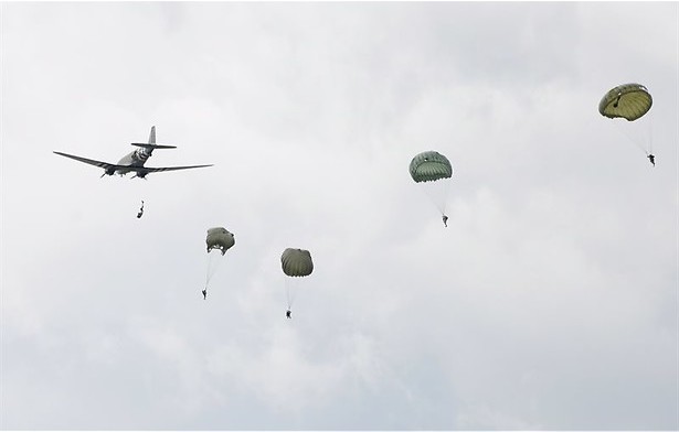 Rode Leger neemt Berlijn in