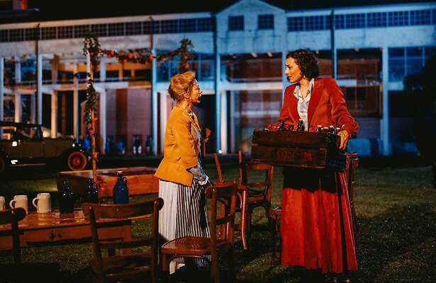 Nandi van Beurden in Dagboek van een Herdershond live