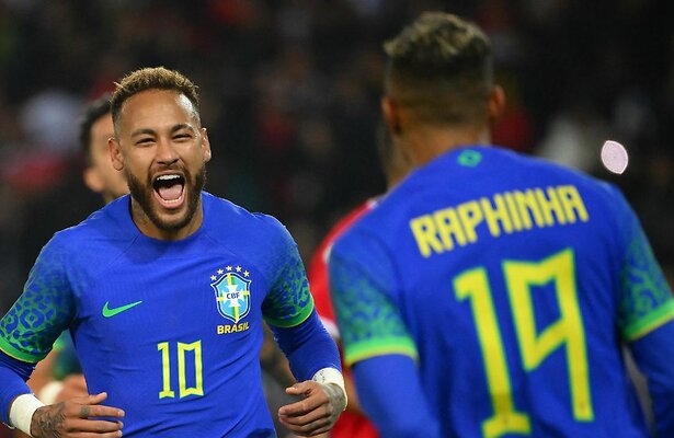 Neymar en Raphinha voor Brazilië