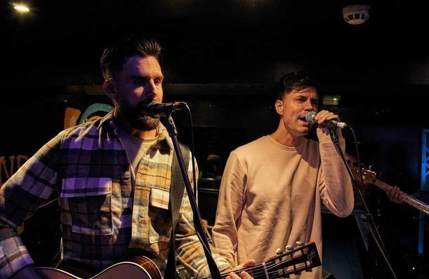 Nick Schilder en Simon Keizer voor Nick, Simon & Kees: The Beatles