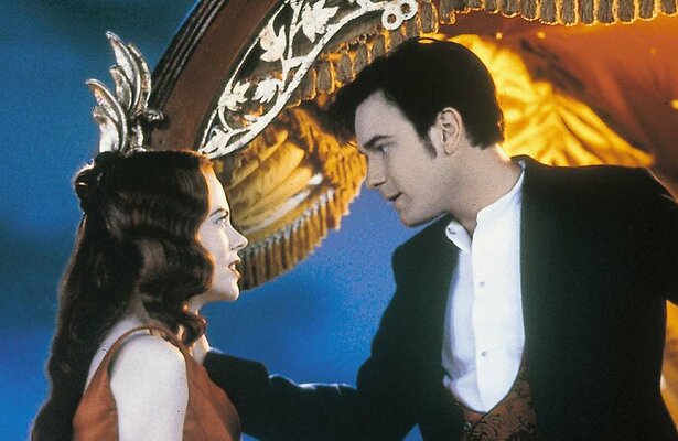 Nicole Kidman en Ewan McGregor in Moulin Rouge!