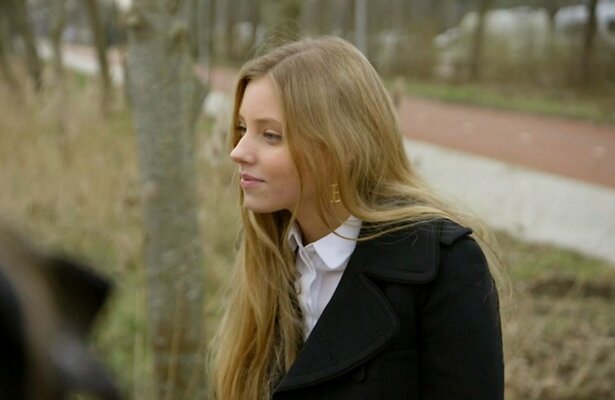 Noa Jacobus als Nola in GTST