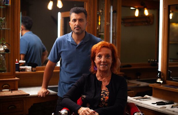 Özcan Akyol & Carry Tefsen voor De Geknipte Gast