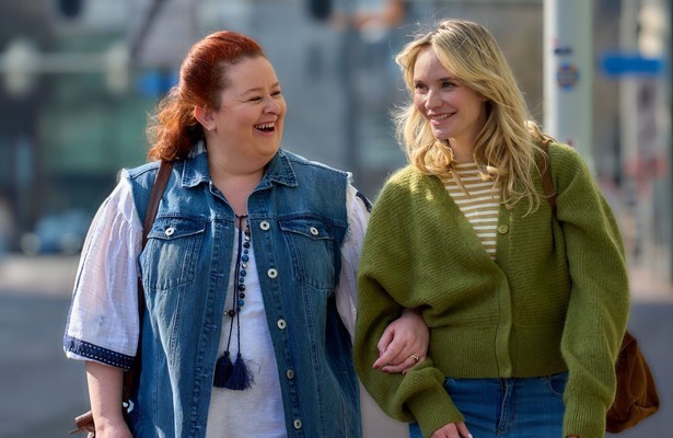 Bracha van Doesburgh en Eva Van der Gucht in Oogappels