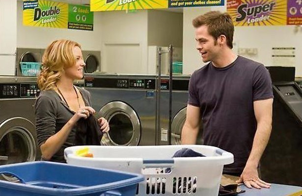 Blijkt Chris Pine ineens een zus te hebben in People Like Us