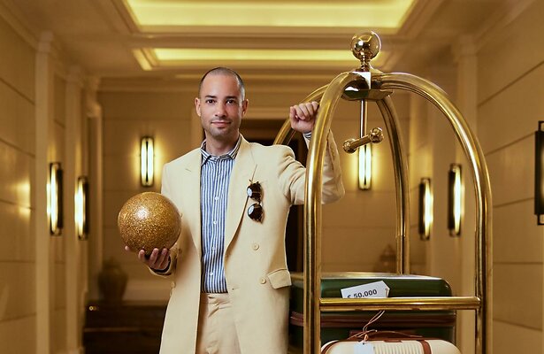 Valerio Zeno voor Paradise Hotel