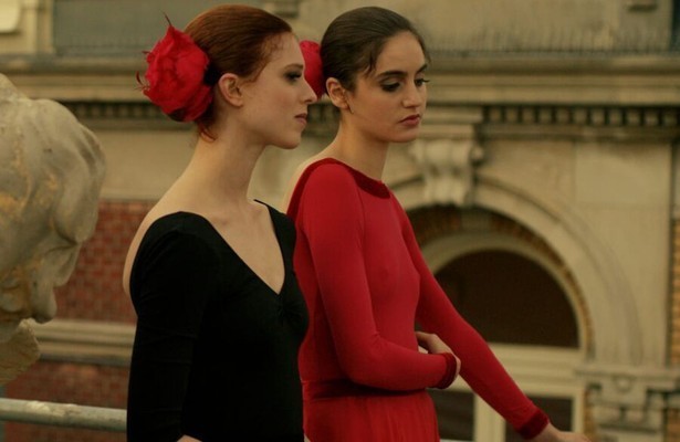 Elaine Meijerink en Roos Englebert in Piece of My Heart