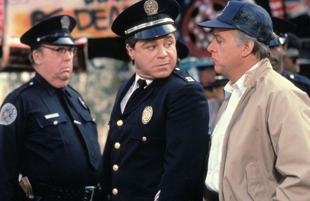 De eerste werkdag van Steve Guttenberg