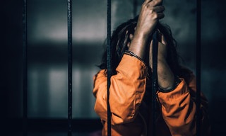 Re: Spanien inhaftiert Frauen und Männer gemeinsam