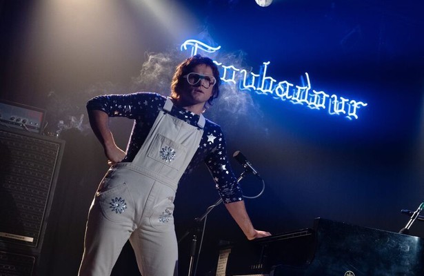 Taron Egerton als Elton John in Rocketman