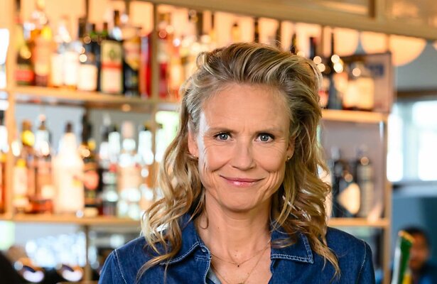 Sophie Hilbrand voor Bar Laat