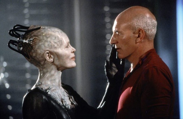 Alice Krige en Patrick Stewart in Star Trek: First Contact
