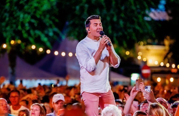 Jan Smit op Sterren Muziekfeest op het Plein