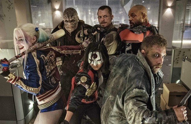 Cast Suicide Squad met o.a. Margot Robbie (links)