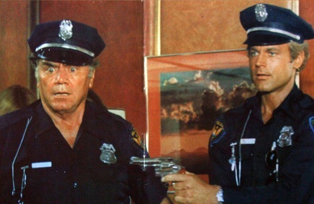 Terence Hill en Ernest Borgnine in Super Snooper