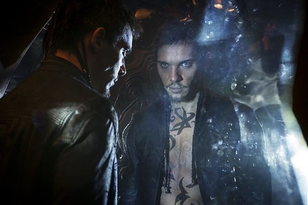 Lily Collins jaagt op demonen