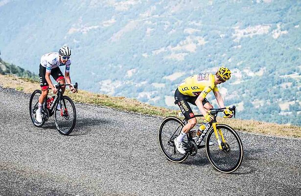 Tour de France: Unchained