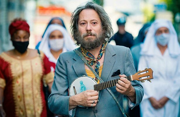 Mathieu Amalric in Tralala