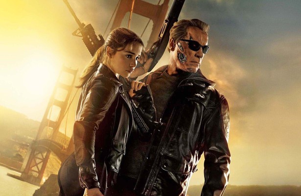 Emilia Clarke en Arnold Schwarzenegger 