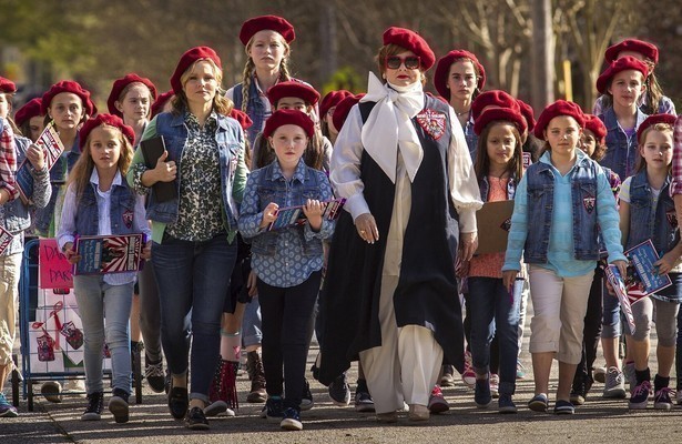 Melissa McCarthy en Kristen Bell in The Boss