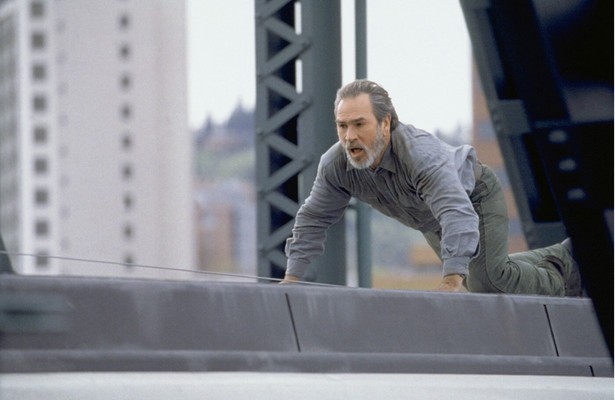 Tommy Lee Jones in The Hunted