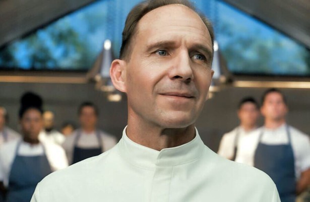 Ralph Fiennes in The Menu