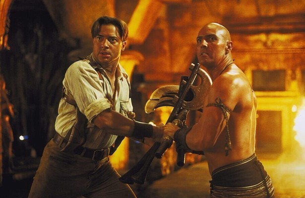 Brendan Fraser en Arnold Vosloo in The Mummy Returns