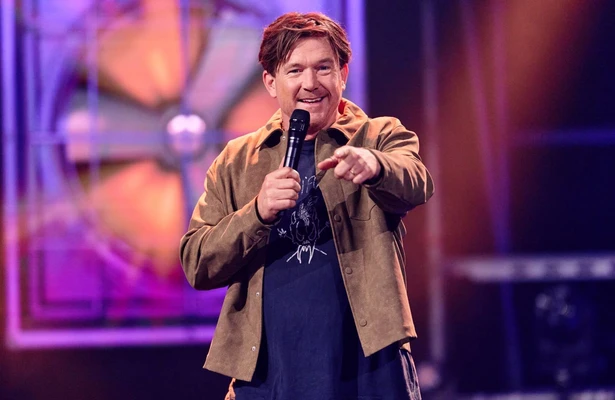 Johnny de Mol tijdens The Tribute: Battle of the Bands