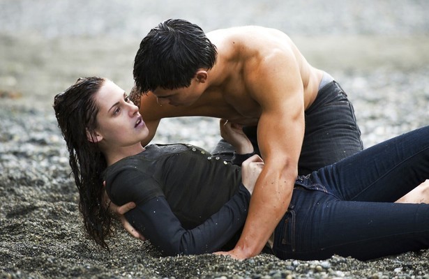 Kristen Stewart en Taylor Lautner in The Twilight Saga: New Moon