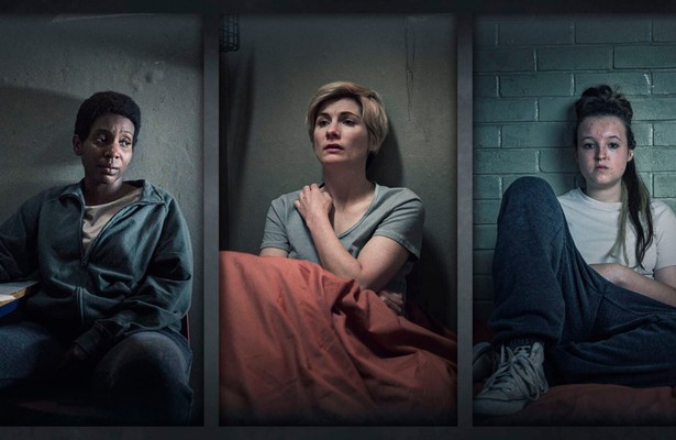 Bella Ramsey, Tamara Lawrence en Jodie Whittaker in Time