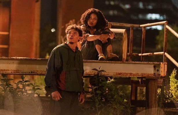 Anthony Ramos en Dominique Fishback in Transformers: Rise of the Beasts