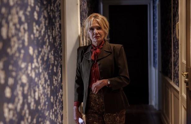 Clémentine Célarié als Esther in Unforgettable - Memories of Revenge