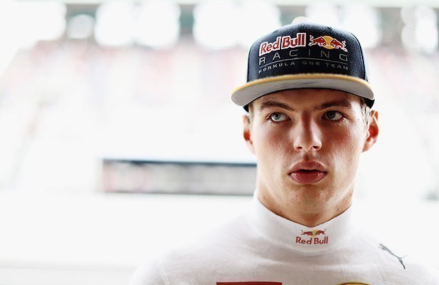 Verstappen racet thuiswedstrijd op herboren Circuit Zandvoort