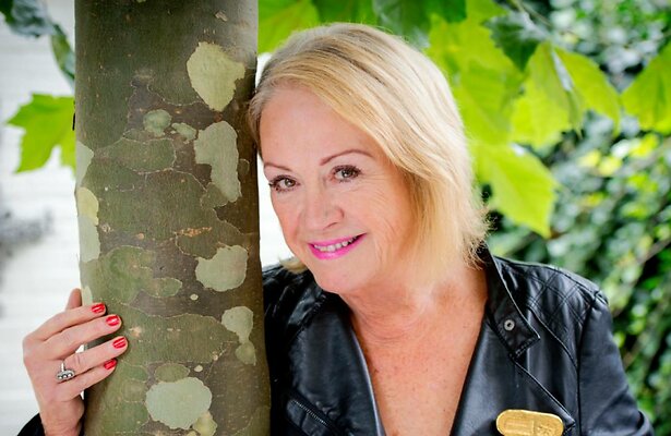 Oud-presentatrice Viola Holt.