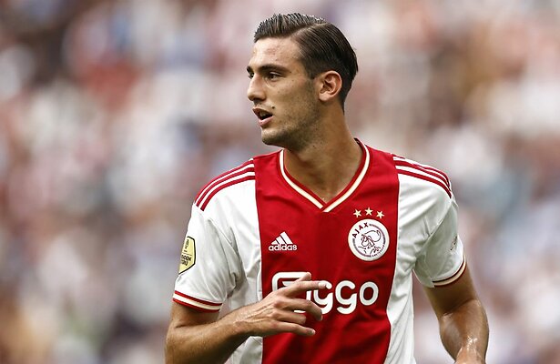 Lorenzo Lucca van Ajax