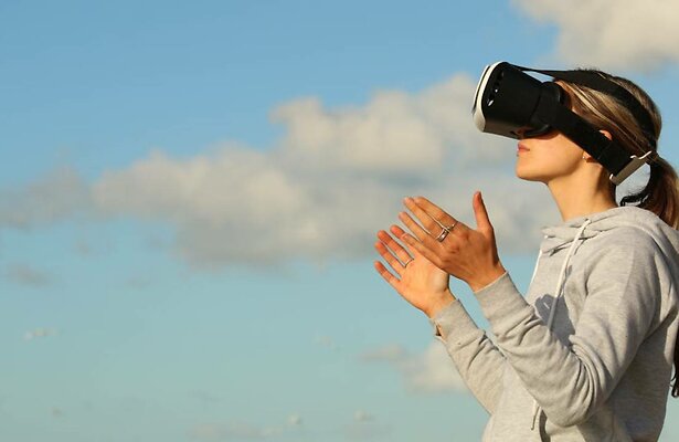 Zo kijkt niemand meer tv: hoe virtual reality de huiskamer op z'n kop zet