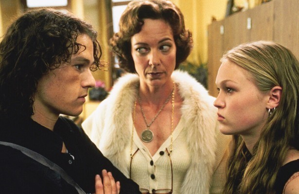Heath Ledger, Allison Janney en Julia Stiles in 10 Things I Hate About You