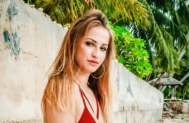 Verleidster Emma had het zwaar op Temptation Island