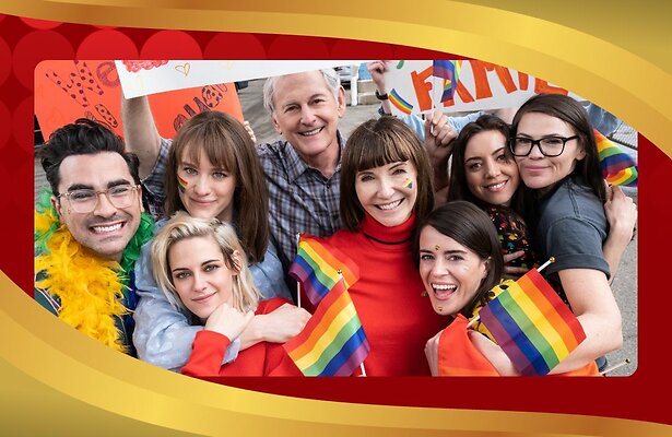 De castleden van Happiest Season