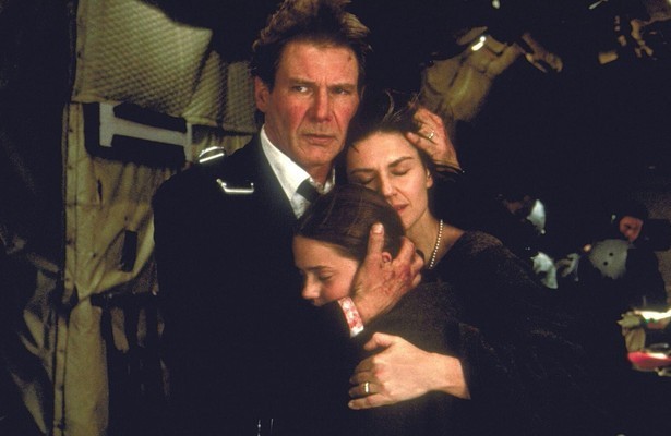 Harrison Ford, Liesel Matthews en Wendy Crewson in Air Force One