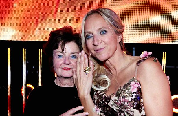 Anneke Schat met Floortje Dessing op Gouden Televizier-Ring 2016