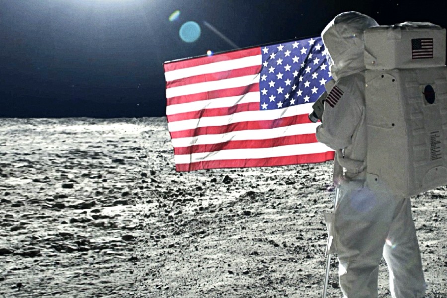 Apollo: Back To The Moon