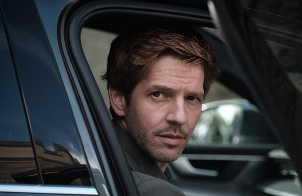 Damien Molony als Jim Bergerac in Bergerac